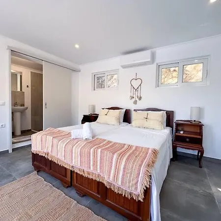 Pachino Vakantiehuis Frikes